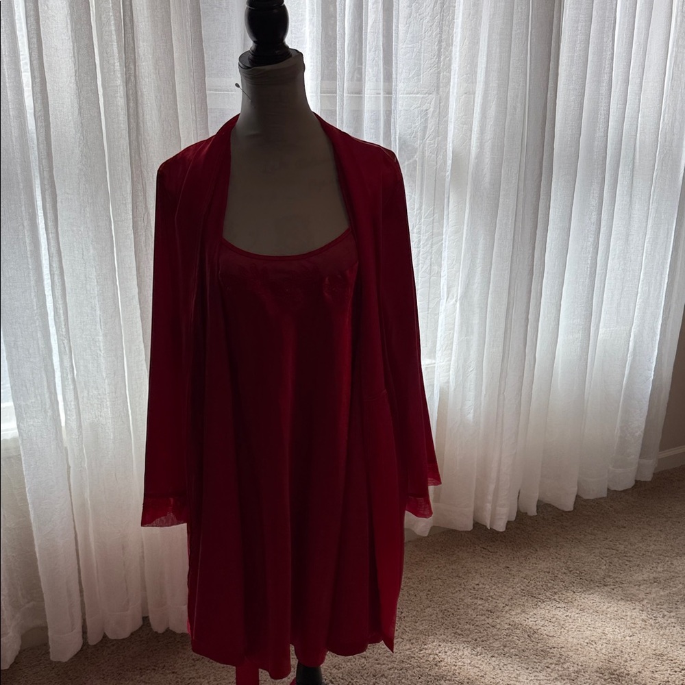 Morgan Taylor Red Satin Chemise and Robe Set